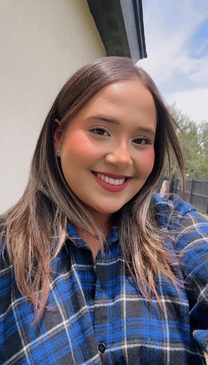 mrscruzzz's tweet image. Hi, I’m Clarissa!💕
⭐️ 4th grade bilingual Reading teacher at a Title 1 school in South TX.
✏️ Getting ready for my 6th yr with a ♥️ full of hope.
💗 Hoping someone might help bring a little magic our way today!
Any help means the 🌍 THANK YOU!💕
amazon.com/hz/wishlist/ls…