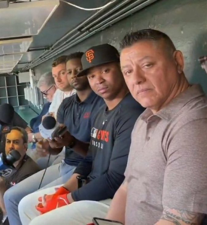 Randall “Pink” Floyd tweet media