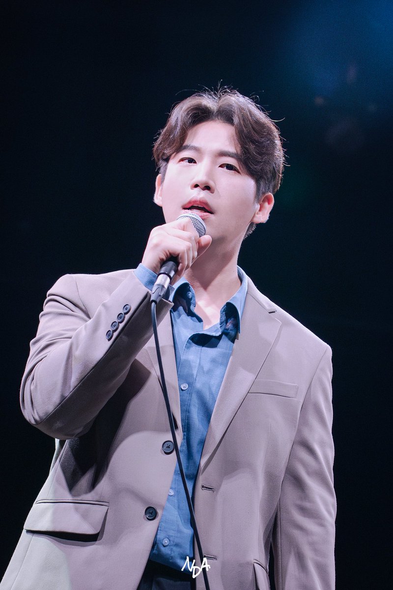 250712 19시 30분 공연
연극 <보도지침> 기자회견

사회부 기자 • 김주혁 役 |
#황두현 배우님