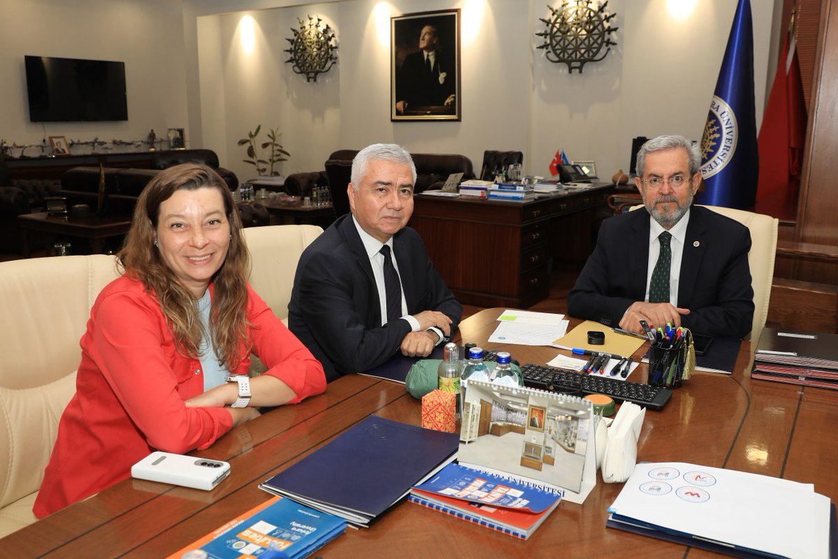 Ziraat Fakültesi [<a href="/AUZF/">Ankara Üniversitesi Ziraat Fakültesi</a>] Dekanımız Sn Prof. Dr. Hasan Hüseyin Atar ve Ankara Üniversitesi AgriGx (AgriGenomik Hub) Laboratuvar Sorumlusu Sn Esra Mine Ünal ile bir araya gelerek çalışmaları hakkında bilgi aldık.