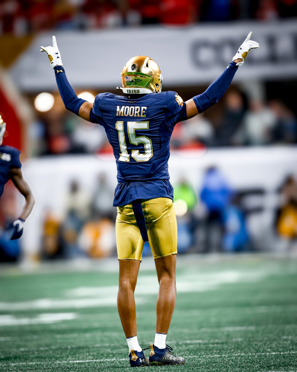mattfreeman05_'s tweet image. Notre Dame DC Chris Ash Sees Rare Talent in CB Leonard Moore
“If you were to draw up or write up the characteristics that you want in a corner, he's got them all."
irishsportsdaily.com/s/25828/notre-…