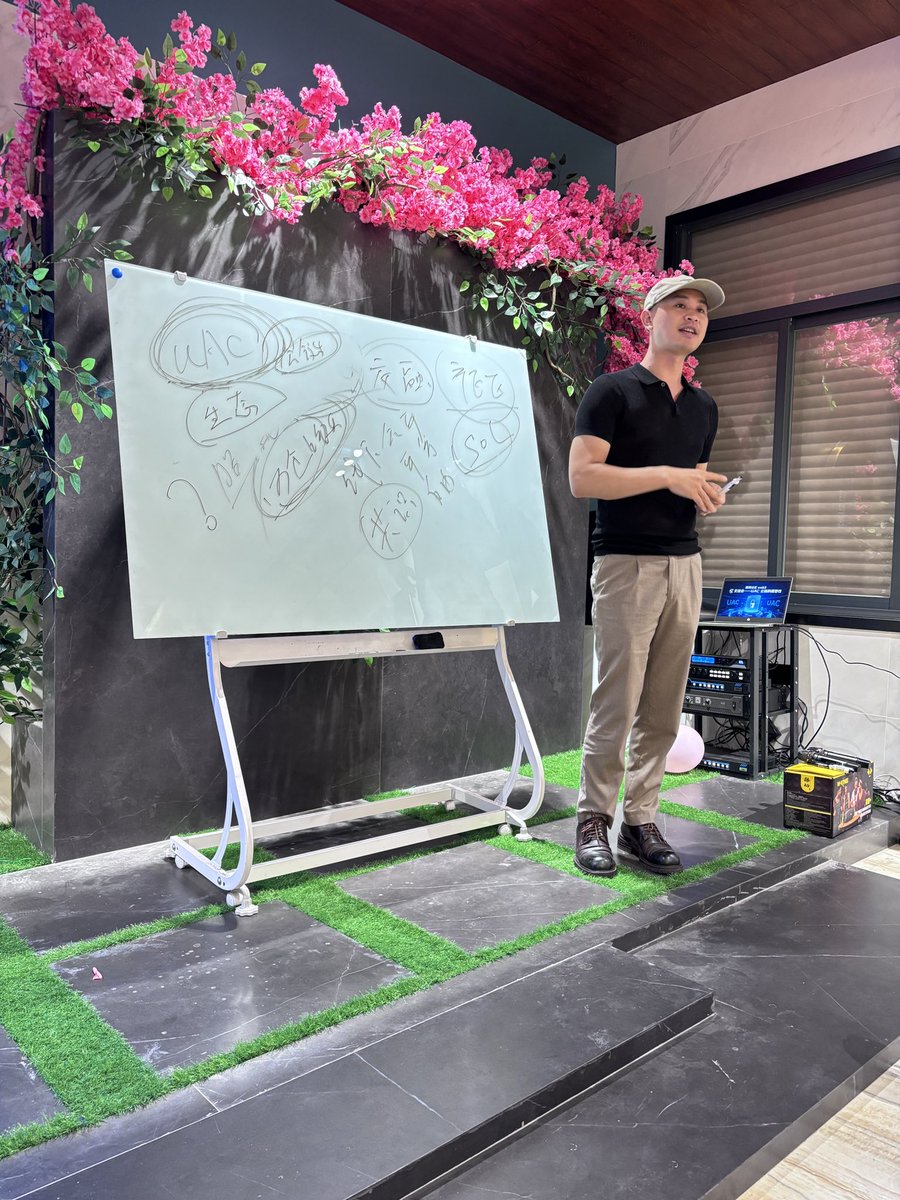 YongHeng2029's tweet image. 🚀 #PIJSwap 正在 #Web3 浪潮中崛起!作为连接 #PiNetwork 与 #DeFi 的关键桥梁,凭借创新技术+全球化社区+7000万 #Pi 用户的力量,未来发展不可限量!
💡 技术亮点:
✔️ 首创PMM机制+智能路由
✔️ 超快交易确认
✔️ 低滑点&高资金效率
✔️ 大额交易稳定运行
#Web3 #区块链 #去中心化金融