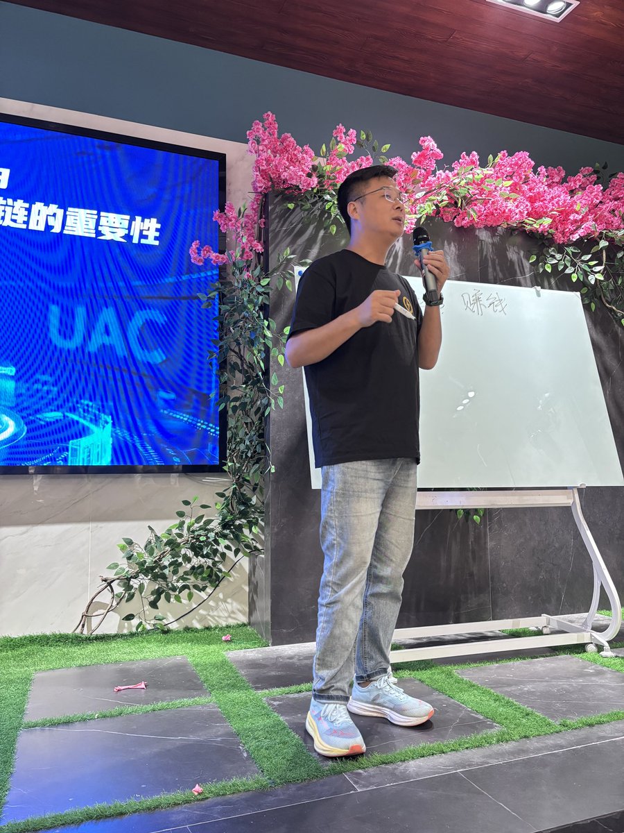 YongHeng2029's tweet image. 🚀 #PIJSwap 正在 #Web3 浪潮中崛起!作为连接 #PiNetwork 与 #DeFi 的关键桥梁,凭借创新技术+全球化社区+7000万 #Pi 用户的力量,未来发展不可限量!
💡 技术亮点:
✔️ 首创PMM机制+智能路由
✔️ 超快交易确认
✔️ 低滑点&高资金效率
✔️ 大额交易稳定运行
#Web3 #区块链 #去中心化金融