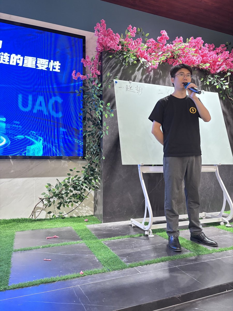 YongHeng2029's tweet image. 🚀 #PIJSwap 正在 #Web3 浪潮中崛起!作为连接 #PiNetwork 与 #DeFi 的关键桥梁,凭借创新技术+全球化社区+7000万 #Pi 用户的力量,未来发展不可限量!
💡 技术亮点:
✔️ 首创PMM机制+智能路由
✔️ 超快交易确认
✔️ 低滑点&高资金效率
✔️ 大额交易稳定运行
#Web3 #区块链 #去中心化金融