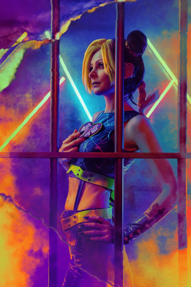 I'm innocent 
Do you believe me?

#cosplay #cosplayphoto #costumes #cosplaying #jojocosplay #jolynekujo #JolyneCujoh #anasuinarciso #JoJosBizarreAdventure