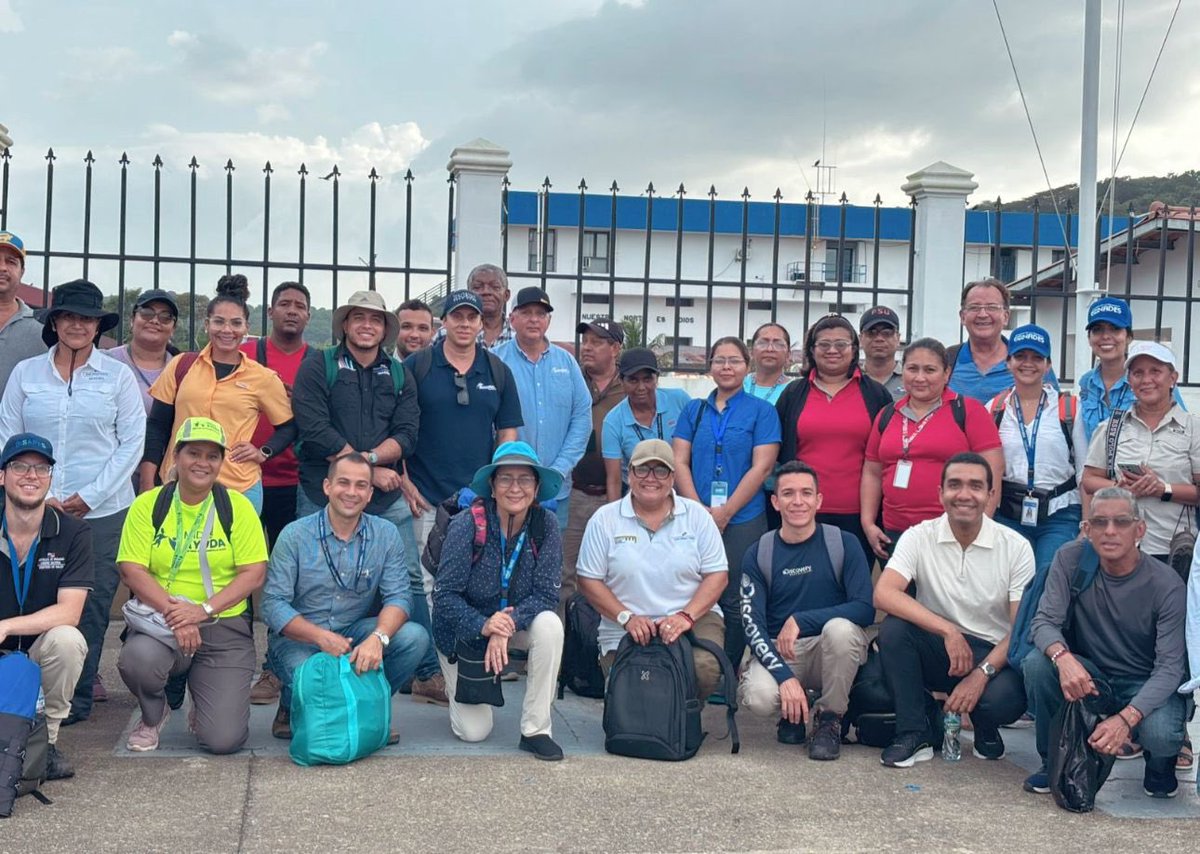 IMA_Pma's tweet image. El IMA participó en una gira técnica coordinada por el despacho de la primera dama en las islas de Otoque Oriente y Otoque Occidente.
La iniciativa “Transformando la biocomunidad” tuvo como objetivo identificar los programas a implementar en estas comunidades.
#ConPasoFirme