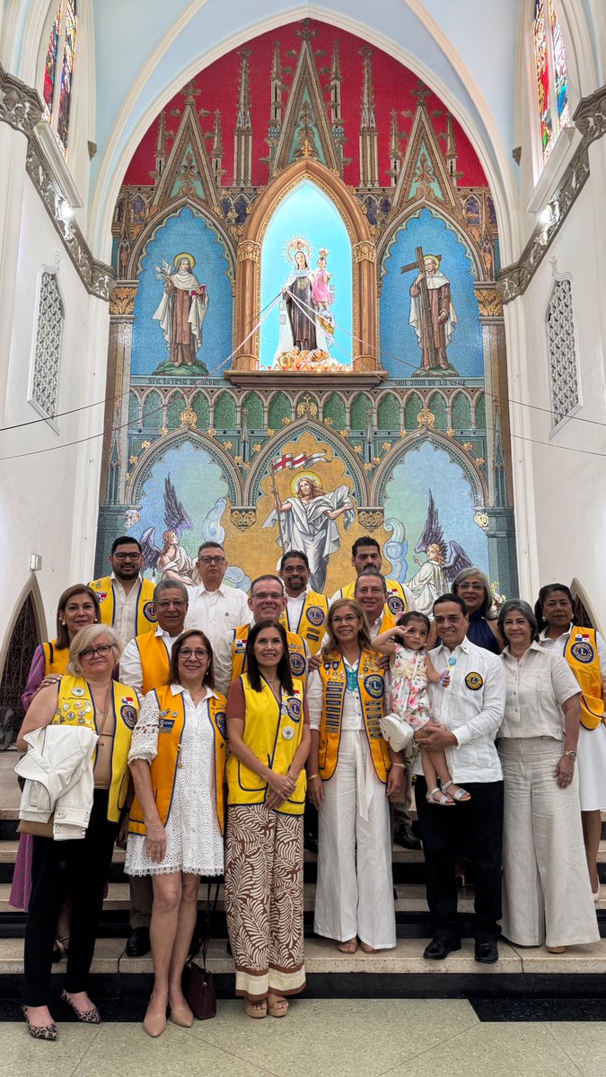 CLdeBalboa's tweet photo. Con una Misa por un exitoso año Leonístico, iniciamos este domingo 20, acompañados de nuestro Club Ahijado Albrook; en la hermosa Iglesia del Carmen. Leones, Leos y Cachorros.
Activados para seguir rugiendo en este nuevo período:  https://t.co/golCp4rqp3
@LeonesD1Panama 
#WeServe https://t.co/EWDySHk35C