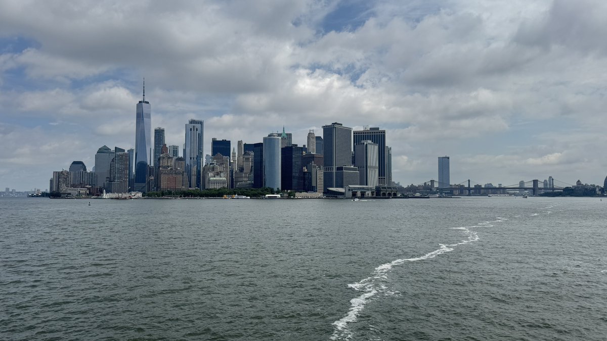 SharkWitLasers's tweet image. Had a fun time in NYC with my friends from @CrealityFalcon 🥰🥰
#laserEngraving #lasercutting