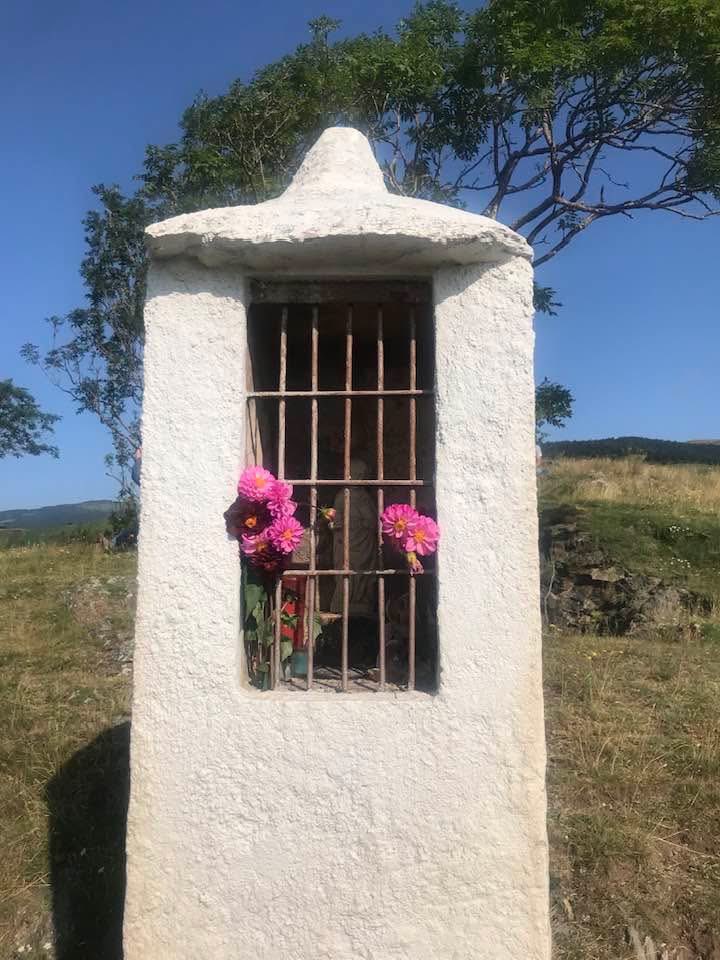 AjuntamentMollo's tweet image. FESTIVITAT DE SANTA MAGDALENA
Demà, 22 de juliol, a les 10:30 hores, se celebrarà la benedicció del terme de Favars i repartiment del pa a l’oratori de Santa Magdalena, patrona d’aquest veïnat.