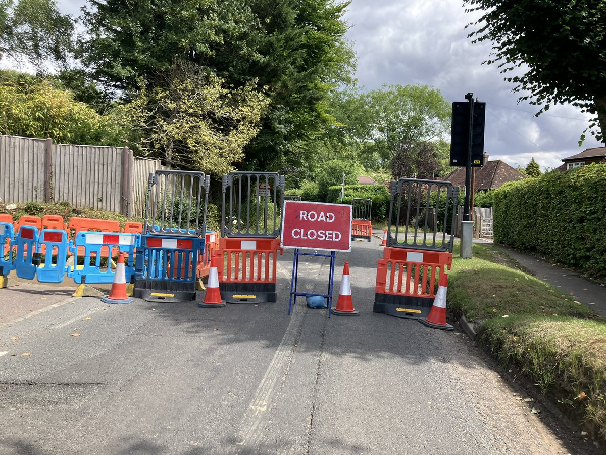 Safer Gravel Path (@safergravelpath) on Twitter photo Gravel Path Berkhamsted currently closed northbound just beyond Hunter’s Park and Byways #GravelPath #Berkhamsted <a href="/Herts_Highways/">HCC Highways</a> <a href="/AffinityWater/">Affinity Water 🦆</a> Gravel Path Berkhamsted currently closed northbound just beyond Hunter’s Park and Byways #GravelPath #Berkhamsted <a href="/Herts_Highways/">HCC Highways</a> <a href="/AffinityWater/">Affinity Water 🦆</a>