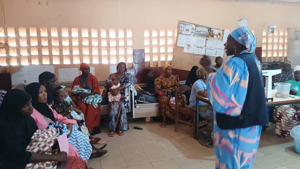 Sevguinee's tweet image. Sensibilisation sur le dépistage gratuit au centre de santé Daloba Sékou à Kankan. Cette sensibilisation s'est tenue dans le cadre de la mise en œuvre du projet d’accompagnement psychosocial des femmes enceintes du dispositif SOFIA, financé par @EF_LINITIATIVE
