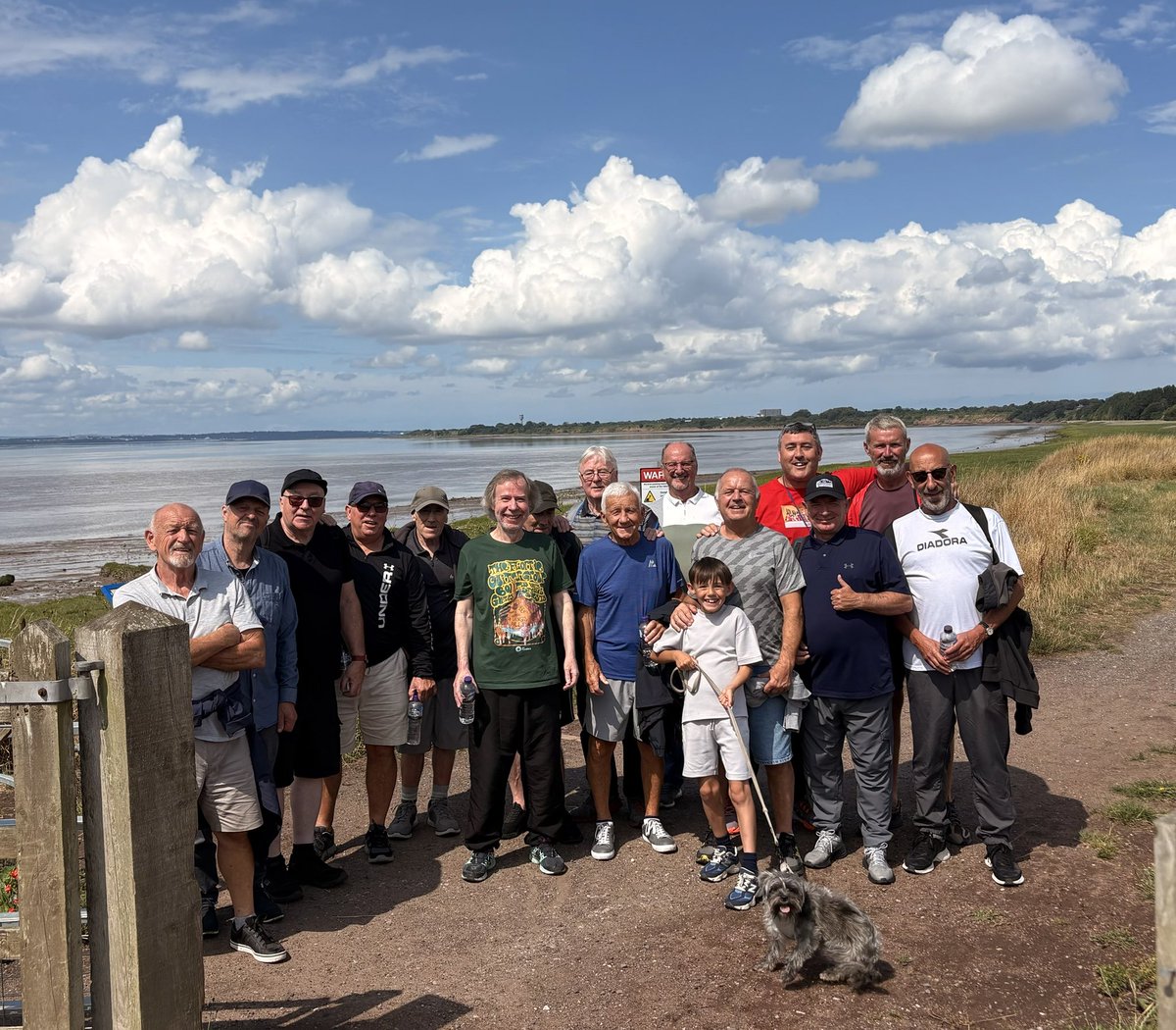 WalkFlorrie's tweet image. Jumped in the minibus & flew along to see the big fella at Hale
The feel good factor was flowing most definitely this morning & it’s brilliant when everyone’s on top form.
Like to say a massive well done to newcomer Paul for finally joining us.
Told him it’s not a walking…