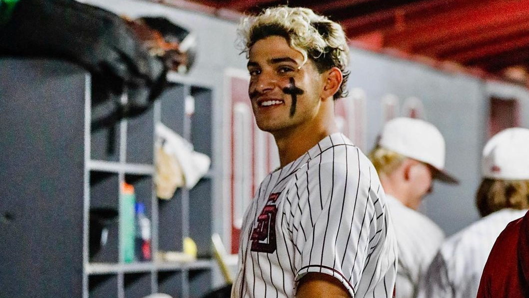 ParklandTalk's tweet image. MSD Graduate Jake Clemente Signs 1st Professional Contract with the Miami Marlins parklandtalk.com/msd-grad-jake-… @SDEagleBaseball @MSDHighSchool @richwalker_ @CHunschofsky @lorialhadeff @larryblustein @BCAA_Sports @FHSAA @MattRothman3