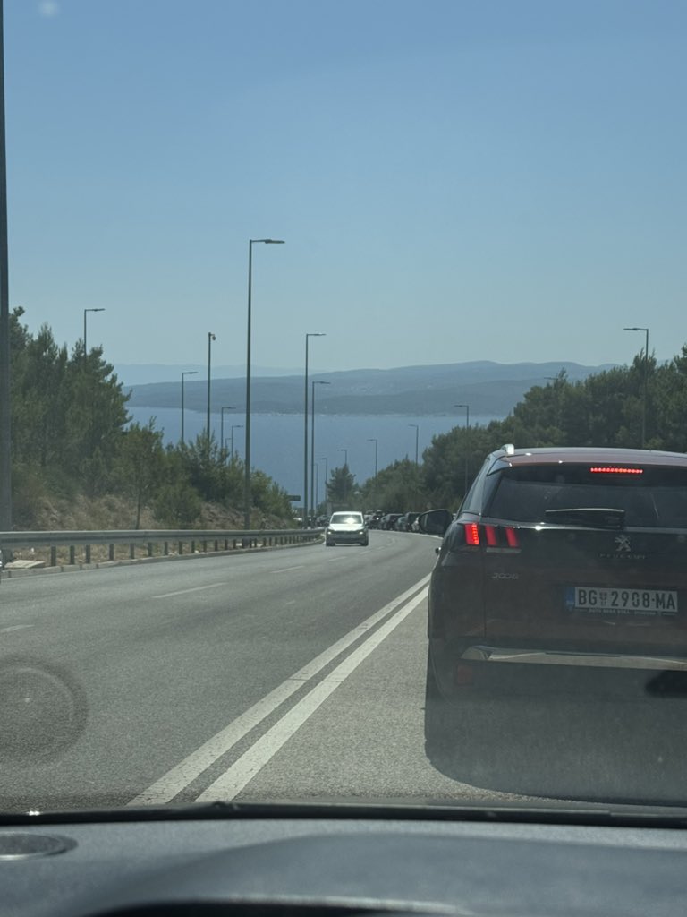 Beganovic2025's tweet image. So close yet 18 miles to go and it’s showing 59 minutes