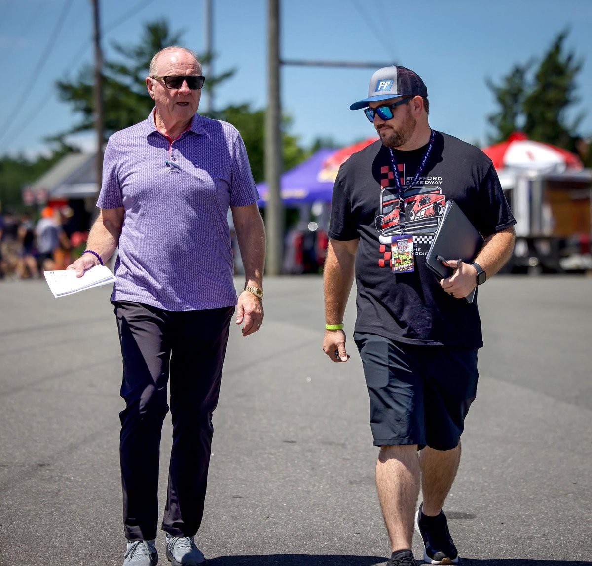 AnnouncerJake's tweet image. What an awesome weekend @StaffordSpeedwy for #CleetusMcFarland & The #NewEngland900! So thankful for the chance to call these events & to work alongside @LarryMac28 in the booth! Congrats to @RyanPreece_ on the π.Epic battle between he & @gbiffle in the closing laps! π€ππ¦
πΊπΈ