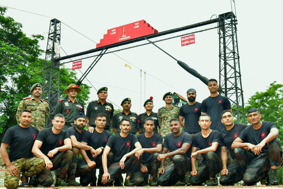 IaSouthern's tweet image. Lt Gen Dhiraj Seth PVSM, AVSM, GOC-in-C, #SouthernCommand, visited the prestigious Junior Leaders Wing (JLW) at #Belagavi Military Station. He was briefed by Commandant, JLW on training modules designed to develop combat skills, leadership qualities, and stress endurance in…