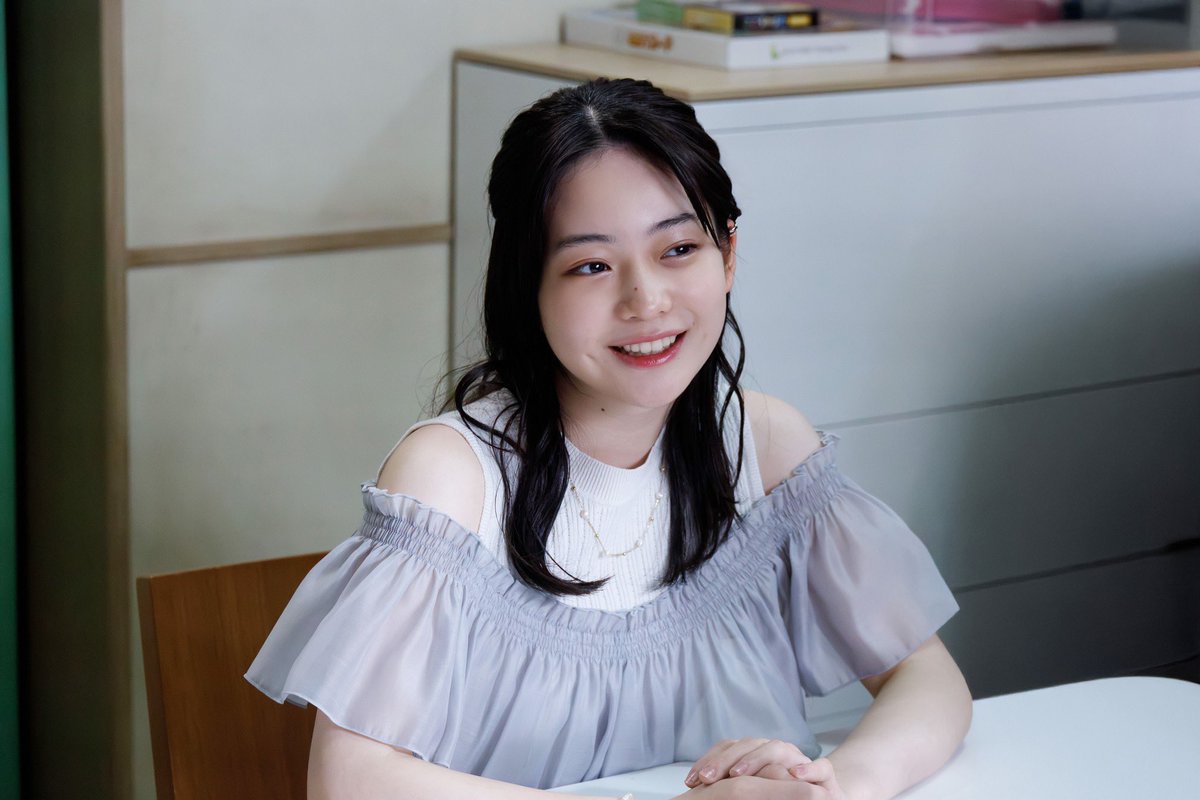 ashitawa_motto's tweet image. ⋰
4話ゲスト解禁🌱
⋱
石田葉月(いしだはづき)役
🌼#白鳥玉季 さん
長野敦(ながのあつし)役
🌼#駒木根葵汰 さん
白鳥さんは向日葵(#生田絵梨花)を慕う
女子高校生を👩🏻👜
駒木根さんは葉月の彼氏を
演じて下さいます🫧
来週7/28(月)よる9時放送!
お楽しみに📢 ˎˊ˗
#明日はもっといい日になる