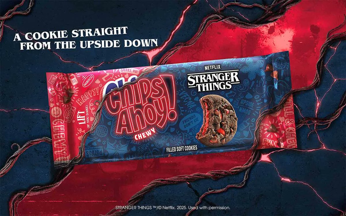 comicbooklive's tweet image. CHIPS AHOY! Goes Upside Down For 'Stranger Things' Tie-In Cookies And Contest comicbookclublive.com/2025/07/21/chi…