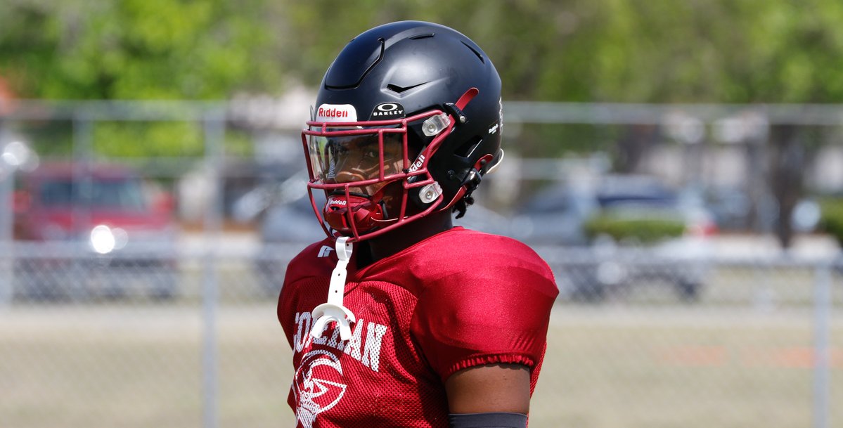 ZBlostein247's tweet image. How the class was built: FSU uncovers a hidden gem at a school that has never produced a P4 player
247sports.com/college/florid…