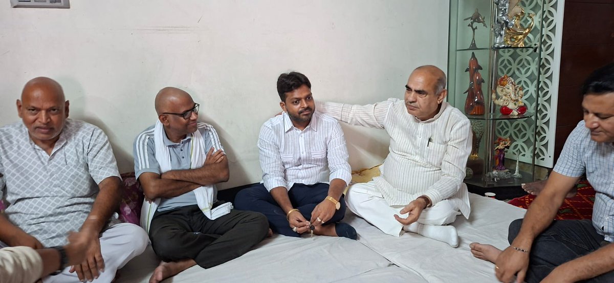 बल्लभगढ़ निवासी श्री किशन चंद गोयल जी (फतेहपुर बिल्लौच वाले) के निधन का समाचार अत्यंत दुःखद है। वे समाजसेवा के कार्यों में सदैव अग्रणी रहे।

मैं, पं. मूलचंद शर्मा, उनकी आत्मा की शांति हेतु प्रार्थना करता हूँ।
ईश्वर उन्हें अपने श्रीचरणों में स्थान दें और परिवार को संबल प्रदान