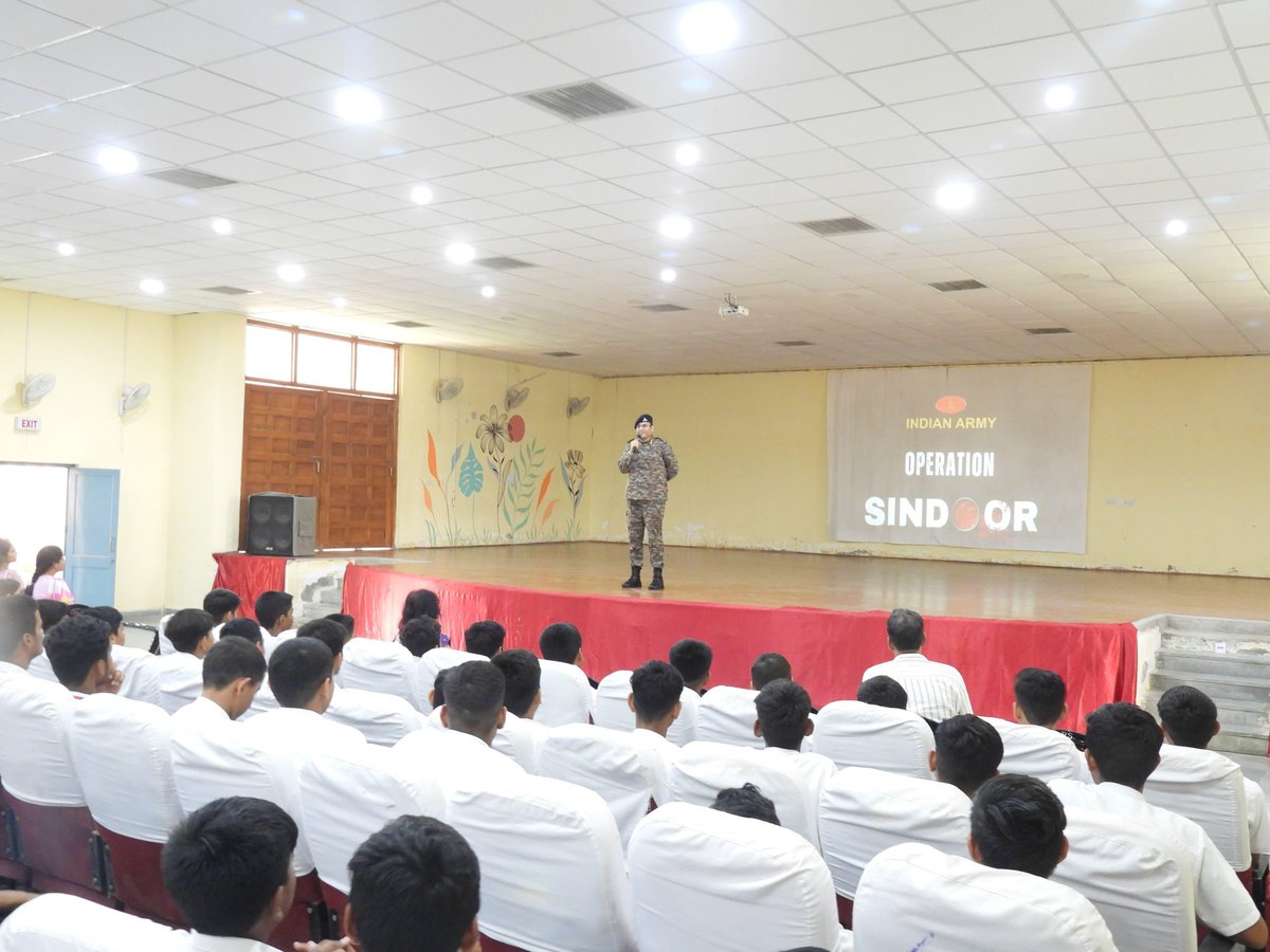 KonarkCorps's tweet image. “Crimson Saga of Courage”

#BograBrigade conducted Outreach Programme at academic institutions in #Jodhpur, #Barmer &amp;amp; #Ghotaru - highlighting remarkable success of #IndianArmy in #OperationSindoor.

#NationFirst

@adgpi
@IaSouthern
@HQ_DG_NCC