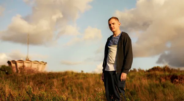 EyeForFilm's tweet image. Two estranged brothers with chequered childhoods in the care system suddenly find themselves living under the same roof in Christy eyeforfilm.co.uk/review/christy… #KVIFF59 #EIFF2025 #EdFilmFest