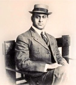 curatorWH's tweet image. Founded in 1910 by Jewish entrepreneur Jesse Shwayder, the Shwayder Trunk Co. grew into Samsonite, the world’s largest luggage brand. Shwayder named the line after the biblical Samson. His flat durable suitcase reshaped travel forever.