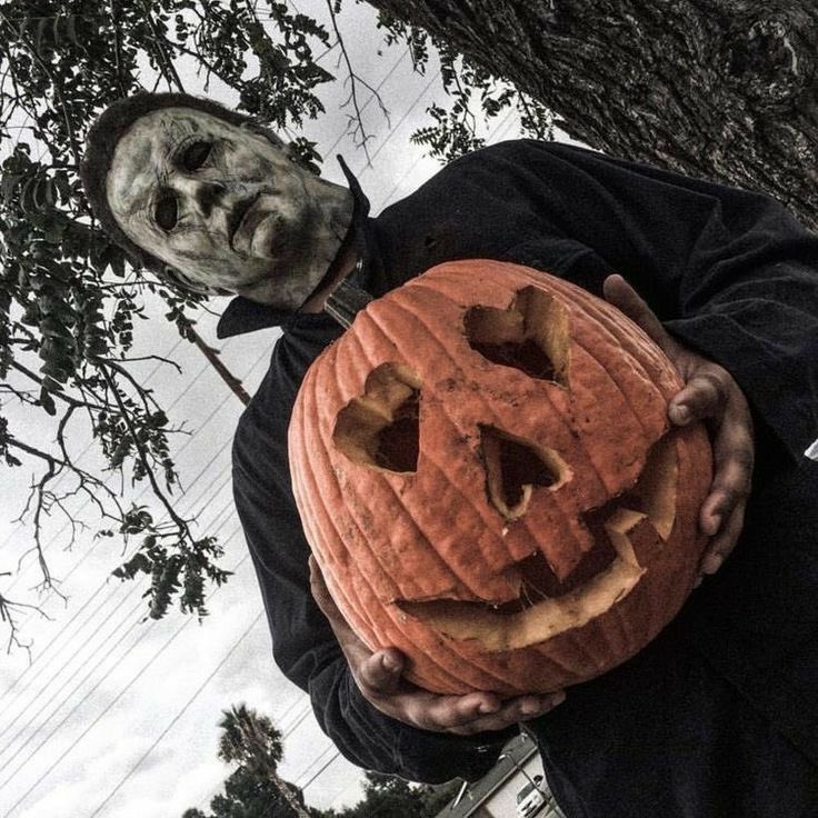 102 more days till Halloween 🎃