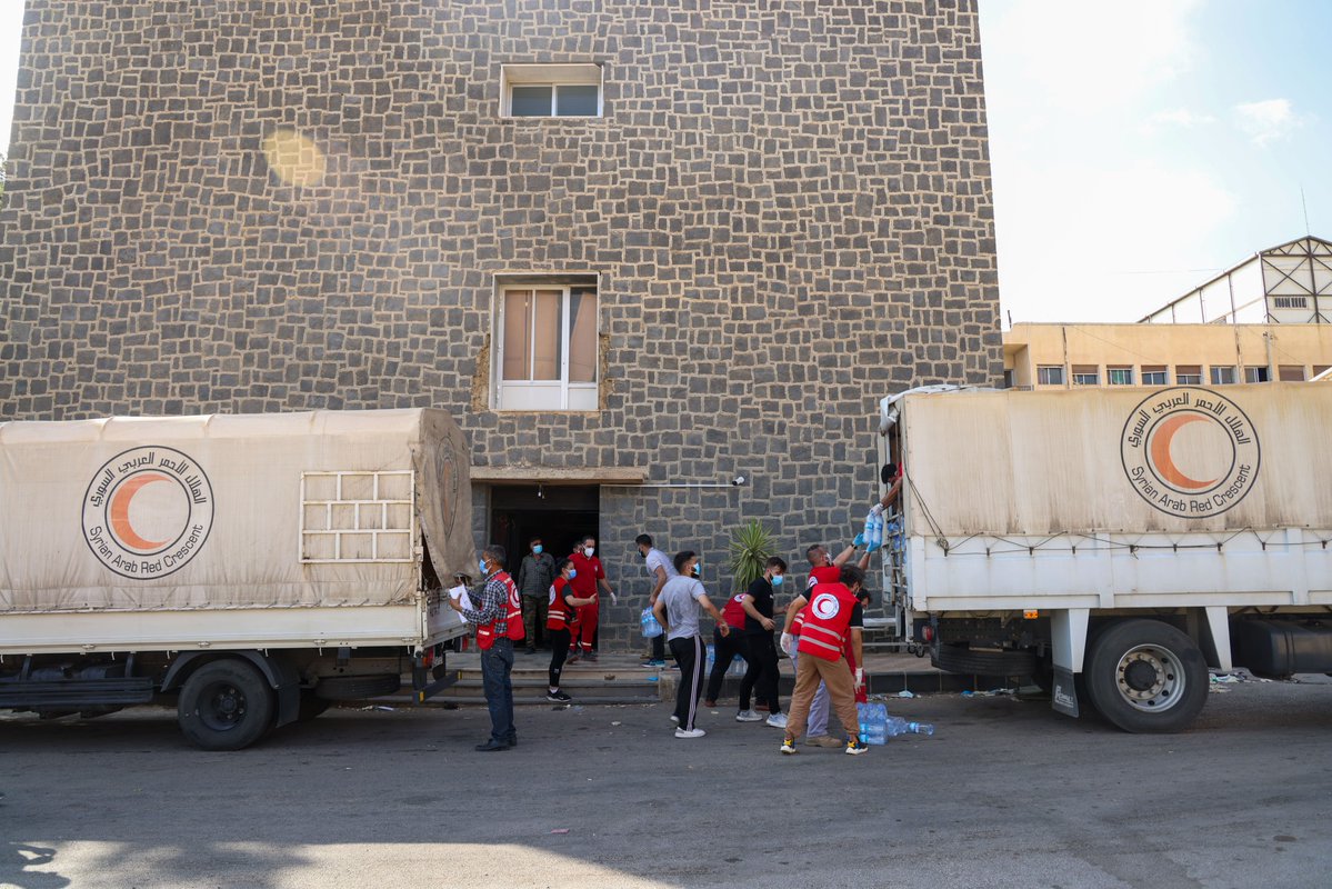 IFRC_MENA's tweet image. دعمًا للاستجابة الطارئة في السويداء، سلّم @SYRedCrescent بدعم من @ifrc مجموعة أدوات ومواد طبية إلى مستشفى السويداء الوطني.
تُعد هذه المعدات المنقذة للحياة ضرورية لتقديم الرعاية الطبية الطارئة.
ويستمر الاتحاد الدولي بدعم الهلال الأحمر العربي السوري والمناطق الجنوبية مع تطور…