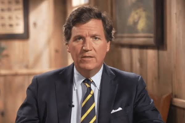 GlobalUpdates24's tweet image. BREAKING –
Tucker Carlson says, "Anyone who serves in Israeli Army should be deported from America"