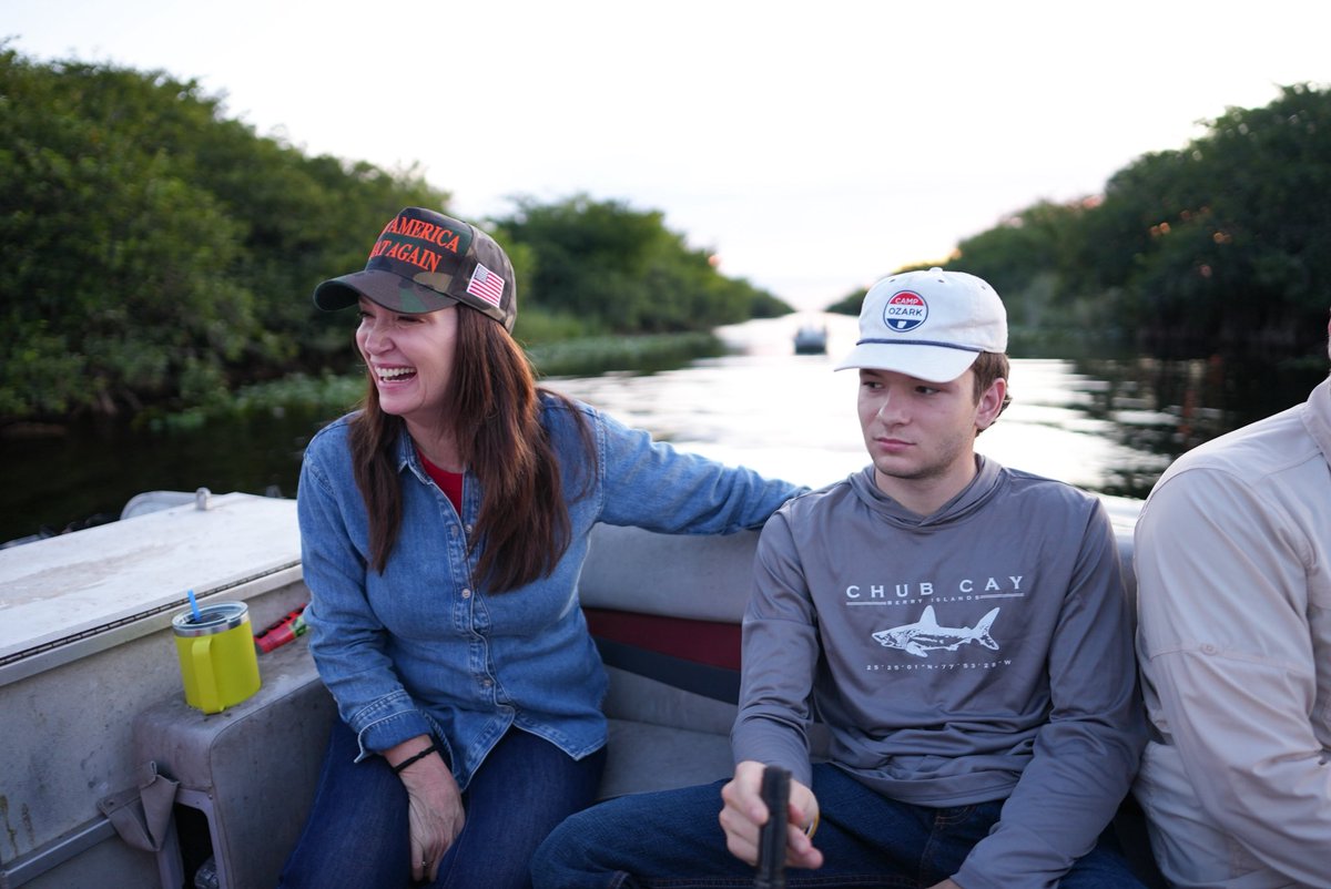 SecRollins's tweet image. LOOK WHAT YOU MADE ME DO! 🐍
Last night I joined a python hunt in the Florida Everglades!
Got hands-on with Florida’s invasive species problem. Learned how to wrangle those slithery giants like a pro, joined a heart-pounding hunt under the swamp’s moonlight, & saw up close how…