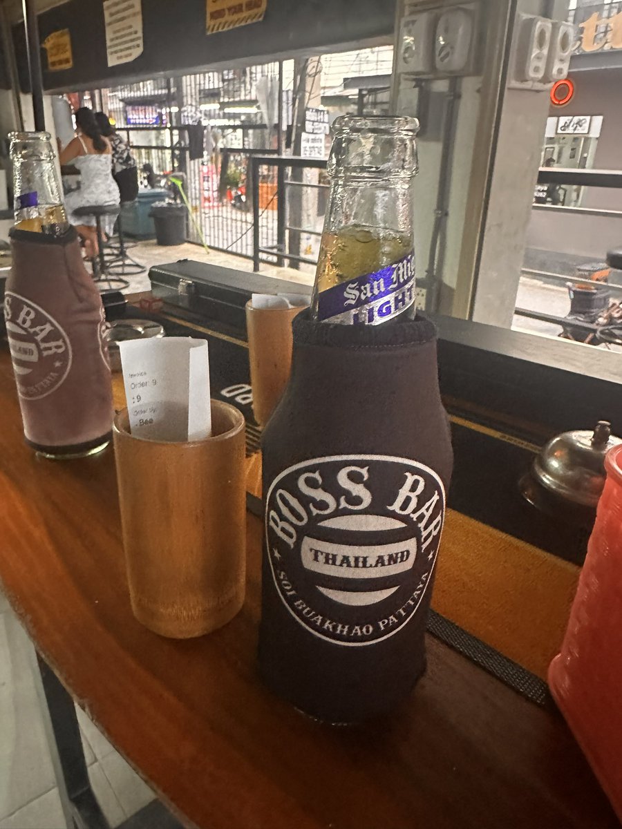 Paul Bryson (@soi6cufc) on Twitter photo Pattaya is dead
4.30pm Iโm only the third customer of the day Pattaya is dead
4.30pm Iโm only the third customer of the day