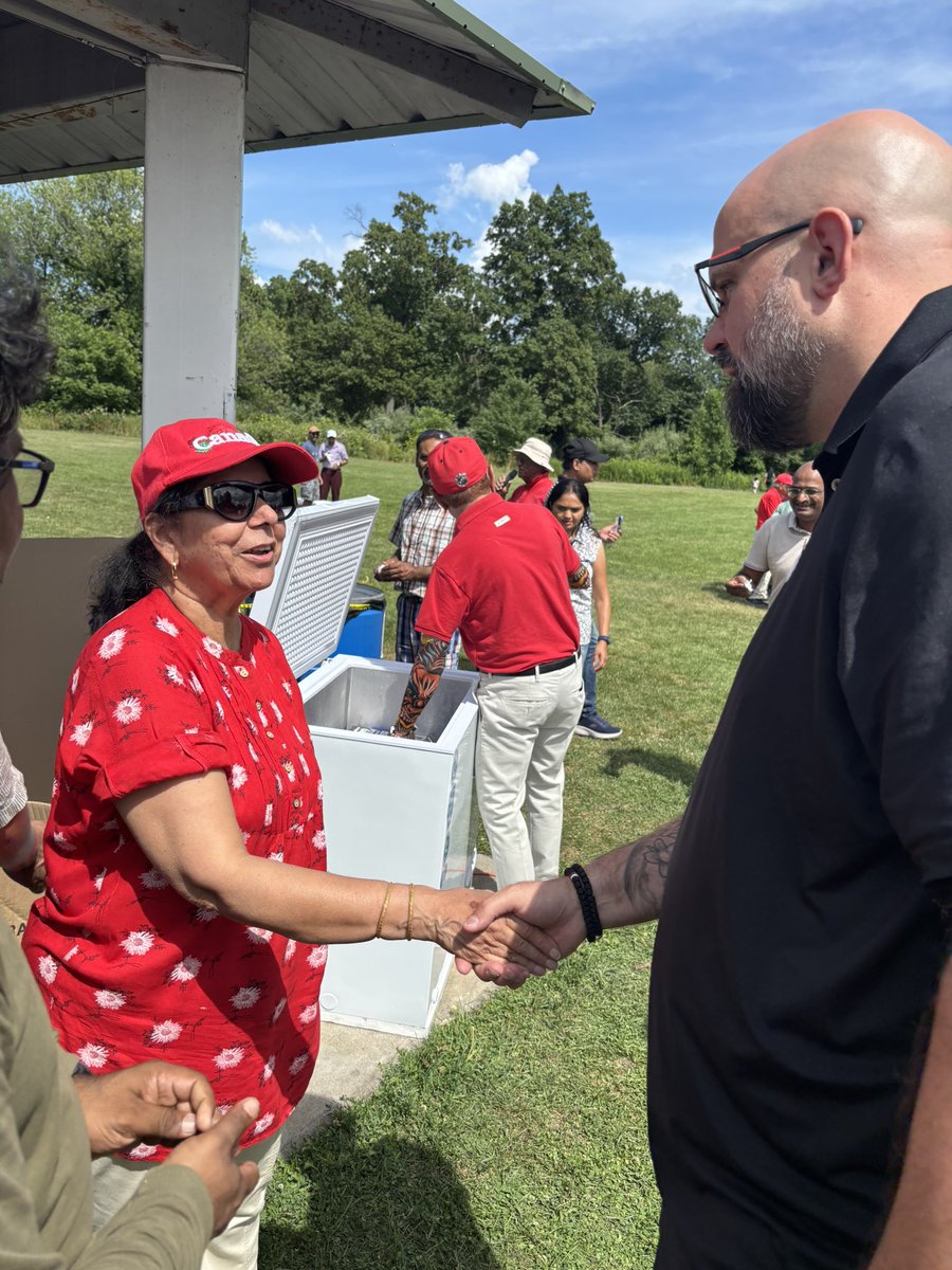 NedKurucMP's tweet image. What a wonderful afternoon at the Hindu Samaj Temple Picnic!
From delicious homemade delicacies to exciting games and laughter-filled conversations, it was a day full of community, culture, and connection.
Grateful for the warm hospitality, the joy of families coming together,…