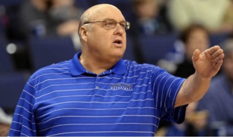 PaulBiancardi's tweet image. Rick Majerus on passing:
1. Advance pass: It is easy to find players who can pass in the open court.
2. It is difficult to find players who can penetrate and pitch, lob, or drop the ball effectively, especially in tight areas.
3. But it is next to impossible to find players…