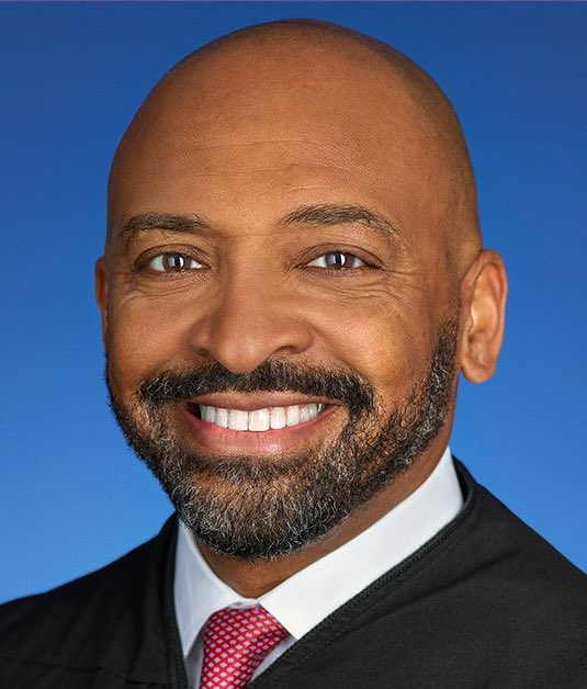 Rightanglenews's tweet image. BREAKING - President Trump’s $10 billion defamation lawsuit against the Wall Street Journal has officially been “randomly” assigned to U.S. District Judge Darrin Gayles, an Obama appointee.