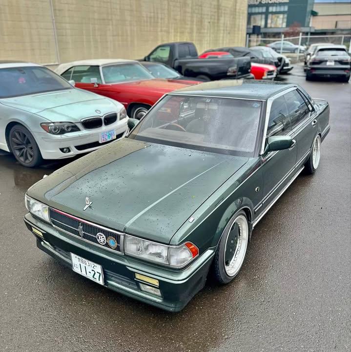 drivertodriver's tweet image. 1988 Nissan Cedric Gran Turismo Super SV: Imported, Moderately Modified, 190hp 2.0L Turbocharged Inline 6, RWD, Automatic. drivertodriver.com/car/-OVf0CYcp3…
