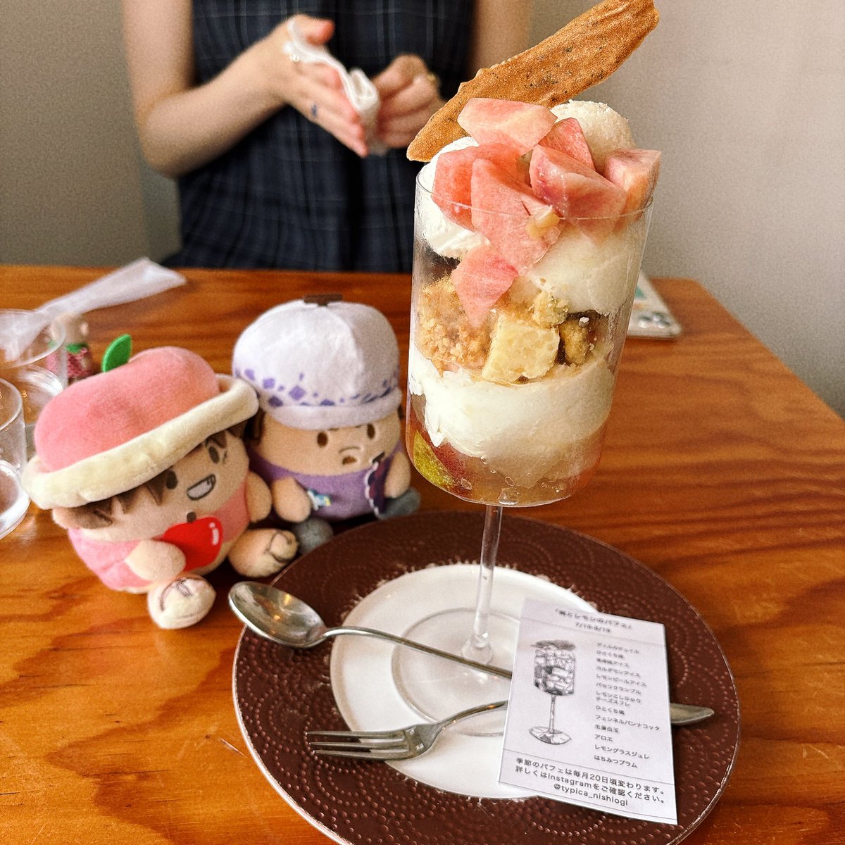 kyuritoast's tweet image. 真ん中バースデーで美味しいもの食べ食べデートした🍎🍇ちゃん