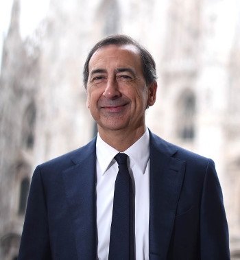 FZuccheroso's tweet image. Onestamente non so se il Sindaco Sala sia colpevole o innocente.
Quello che è certo è la faccia tosta dei politici di destra, si sentono tutti garantisti e dicono che Sala non deve dimettersi, però! deve andare via.
Facce da bronzo.