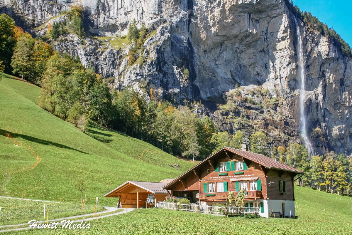 Home to 72 amazing waterfalls and some of Europe's tallest mountains, Lauterbrunnen in Switzerland is stunning.  Learn more in my Lauterbrunnen Visitor Guide.  wanderlustphotosblog.com/2019/06/07/lau…

#Lauterbrunnen #Switzerland #Waterfalls #TravelGuide #NatureLovers #ExploreSwitzerland