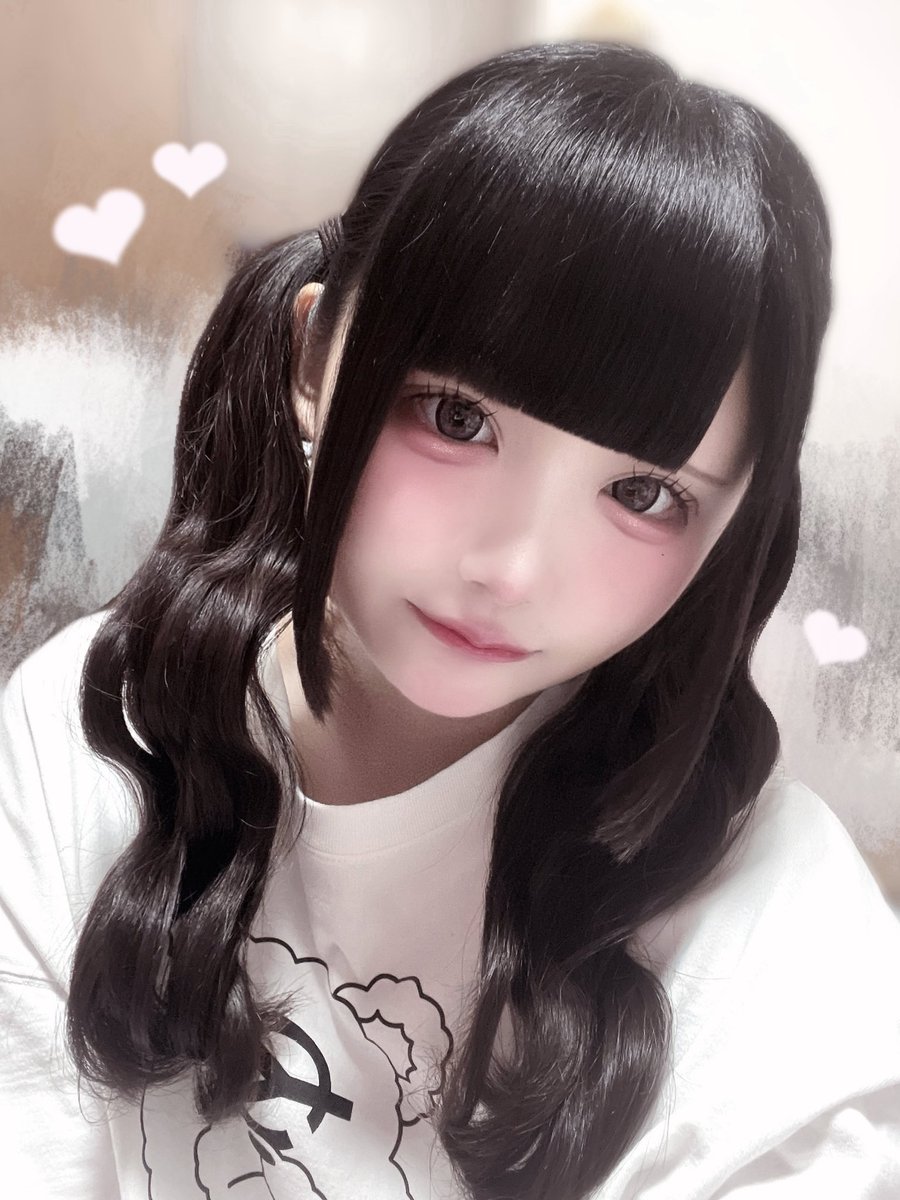 ⌒(♡• ω •♡)⌒