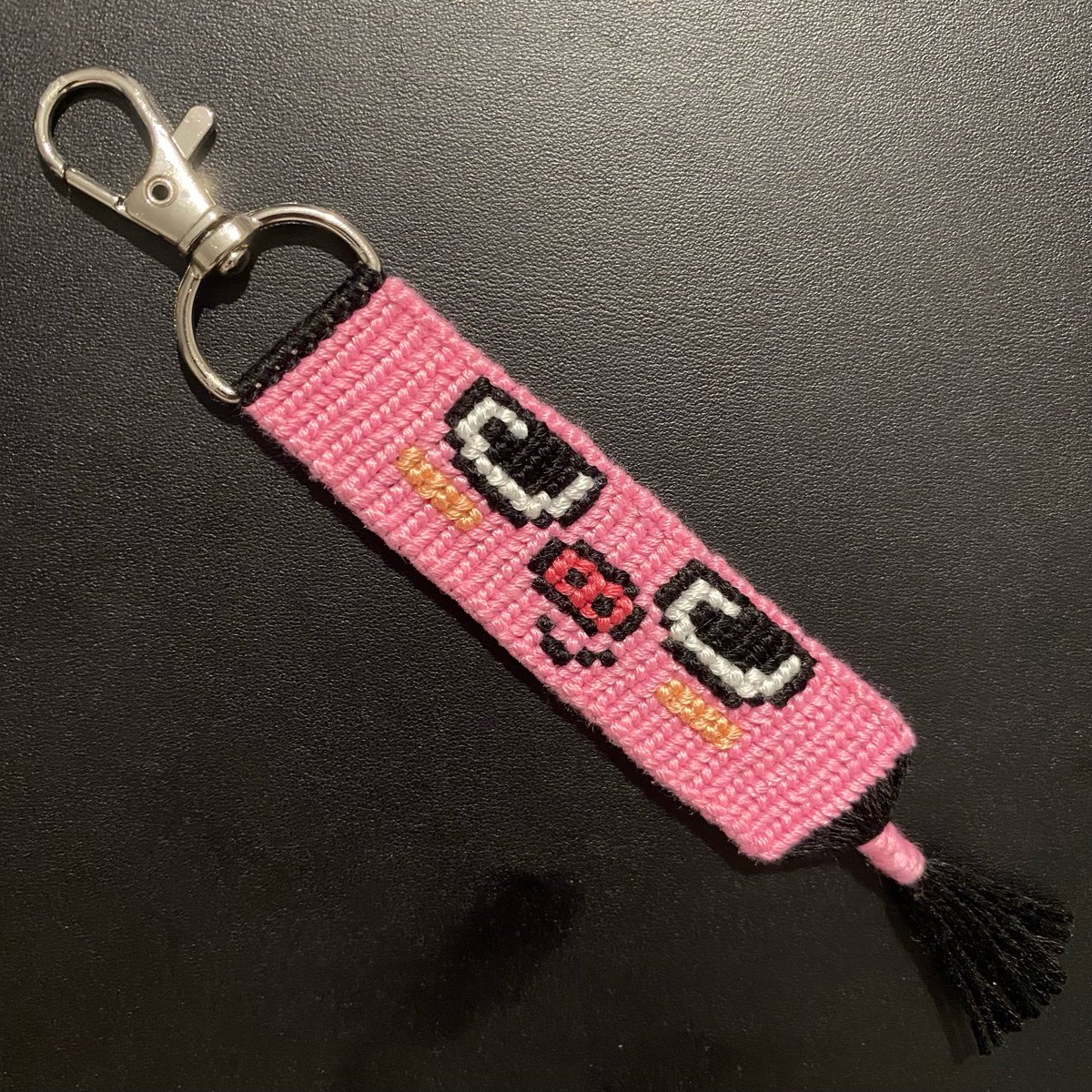 🐷🐰SKZOO Face Keychain: Dwaekki 🐷🐰

#straykids #straykidschangbin #straykidsseochangbin #skz #stay #changbinskz #changbinstraykids #seochangbinstraykids #changbi̇n #seochangbin #binnie #straykidsstay #straykidsfanart #kpop #kpopfanart #kpopboygroup #jypstraykids