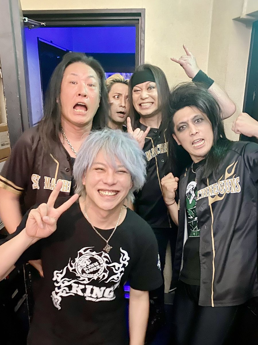 smgfire's tweet image. 【 御礼 】
Monthly KING🦁
@柏PALOOZA
本日も無事 完全燃焼です。
ありがとうございました!
またご縁があります様に。
PALOOZA店長楠美さん、誕生日おめでとうございます🎊
これからもお世話になります。
HEAVY METAL🔥