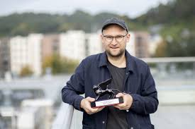 InSessionFilm's tweet image. Our @Zita_Short interviews the director of DROWNING DRY, Laurynas Bareiša!
insessionfilm.com/chasing-the-go…