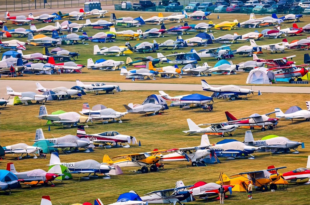Mcoorah's tweet image. It's Oshkosh Air Show week 2025!
The largest air show in the nation kicks off on Monday, bringing together aviation enthusiasts from around the world. #OSH25!