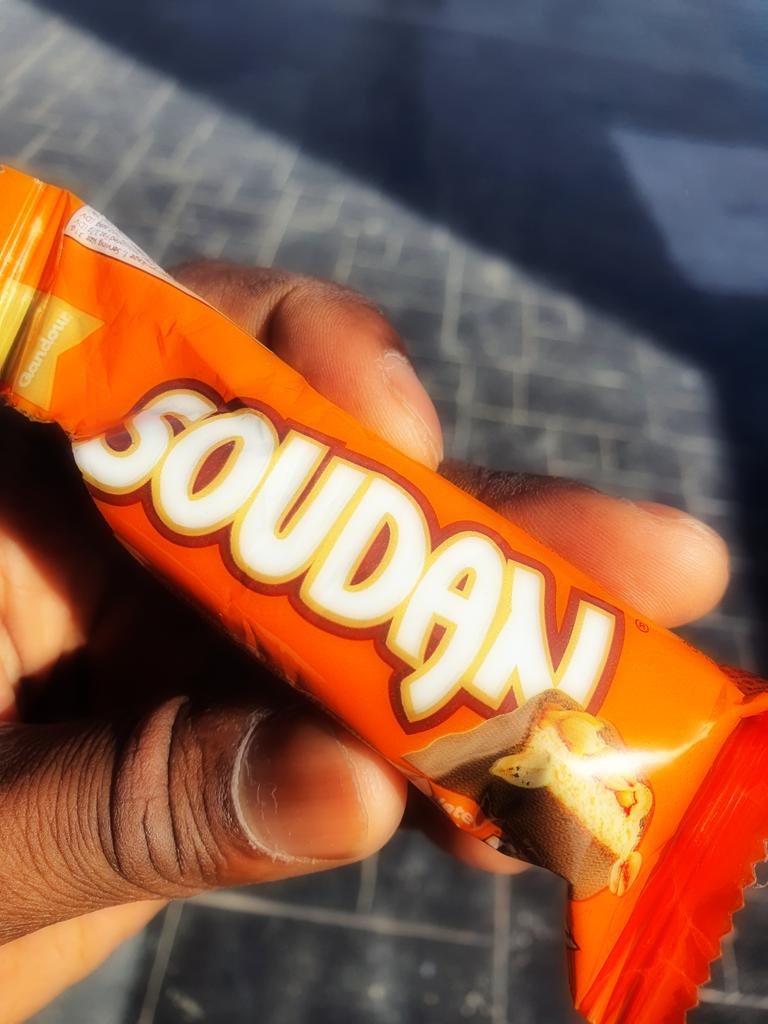 RyanJosephHart's tweet image. サウジアラビアにSOUDAN(相談)って言うチョコがありました。😄 食べながら相談するわけ？www