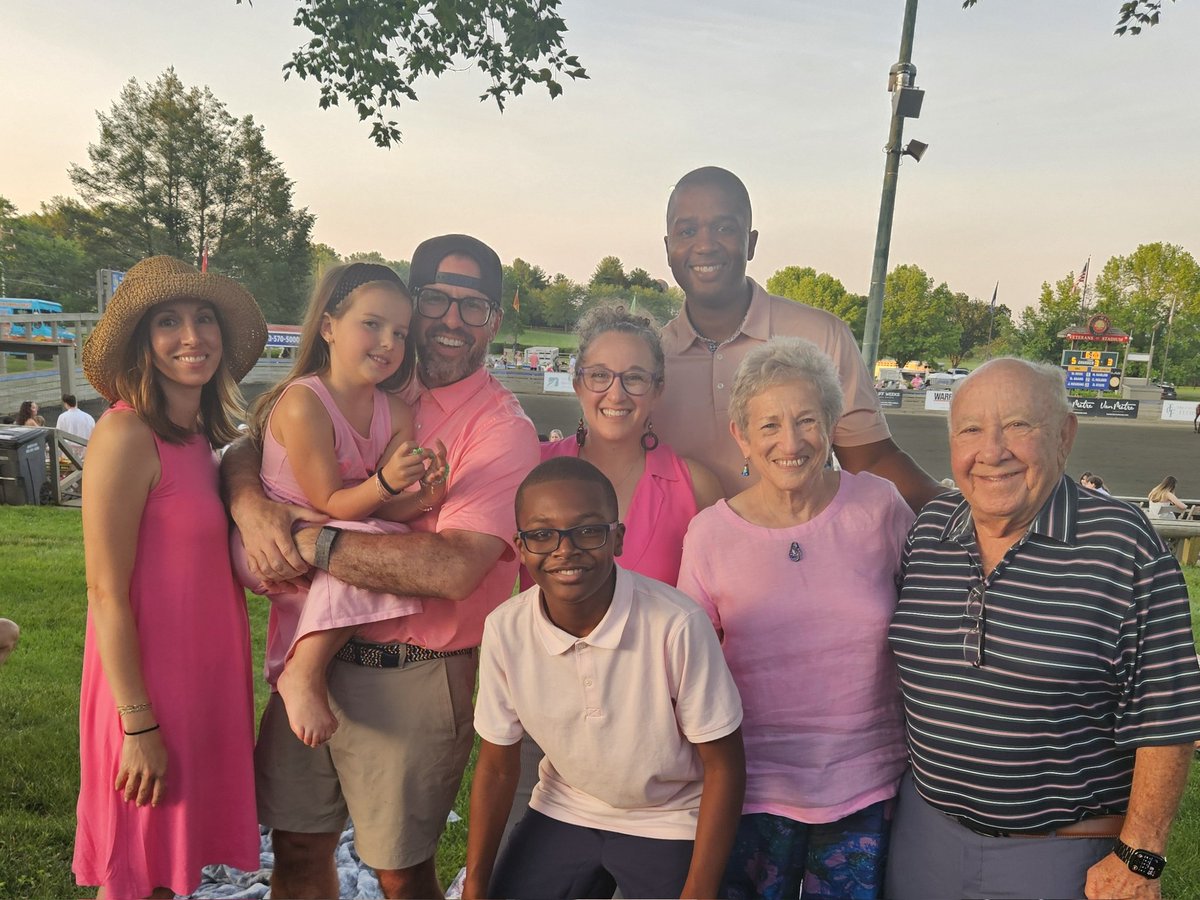 MasonAD_MLewis's tweet image. Grateful for the generosity of @matt_vahue and @AngelaVahue for hosting the Lewis/Engel family at an unforgettable evening of polo! 🐎💫🐎 

It was filled with family, laughter, and a beautiful night under the Virginia sky — doesn’t get much better.  😄🔰