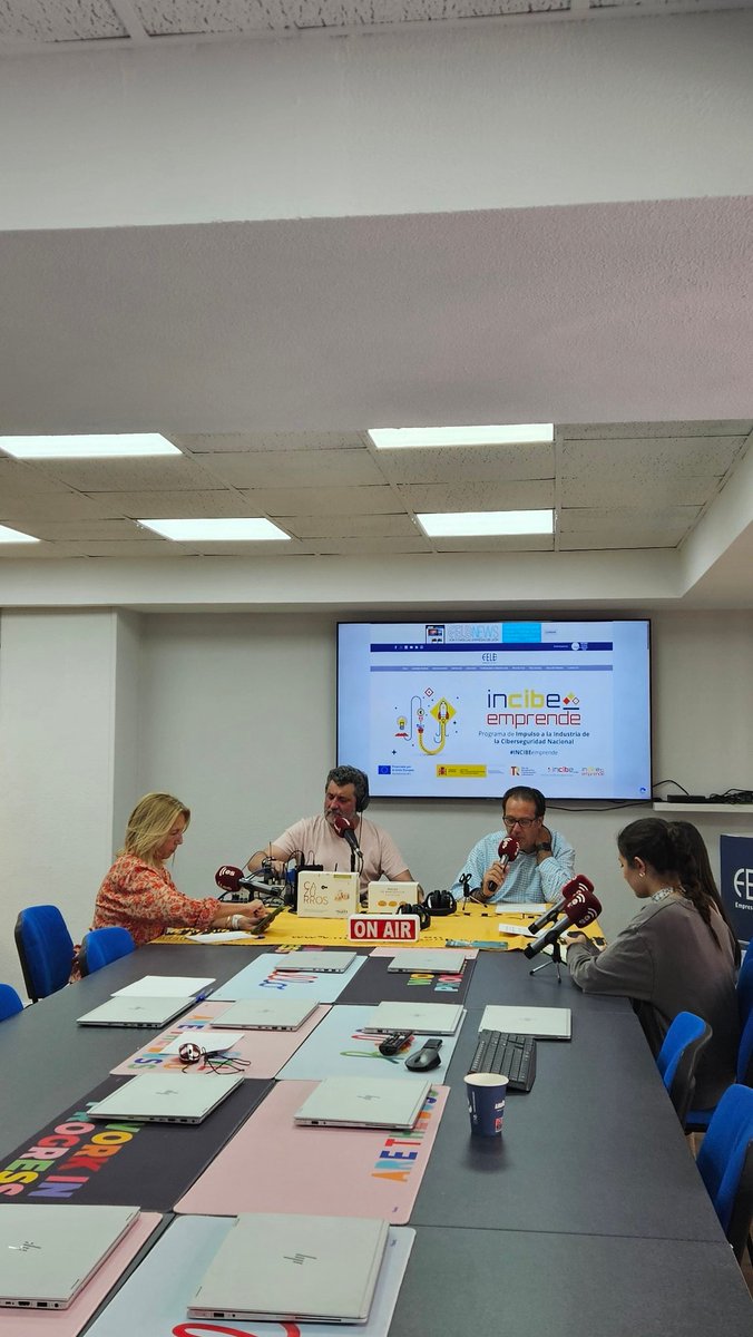 FELE Empresas de León (@feleleon) on Twitter photo 🎙Esta tarde nos visita <a href="/manosarribafm/">Manos Arriba FM</a>
Hablamos de emprendimiento y de confianza empresarial
#leonesp 🎙Esta tarde nos visita <a href="/manosarribafm/">Manos Arriba FM</a>
Hablamos de emprendimiento y de confianza empresarial
#leonesp