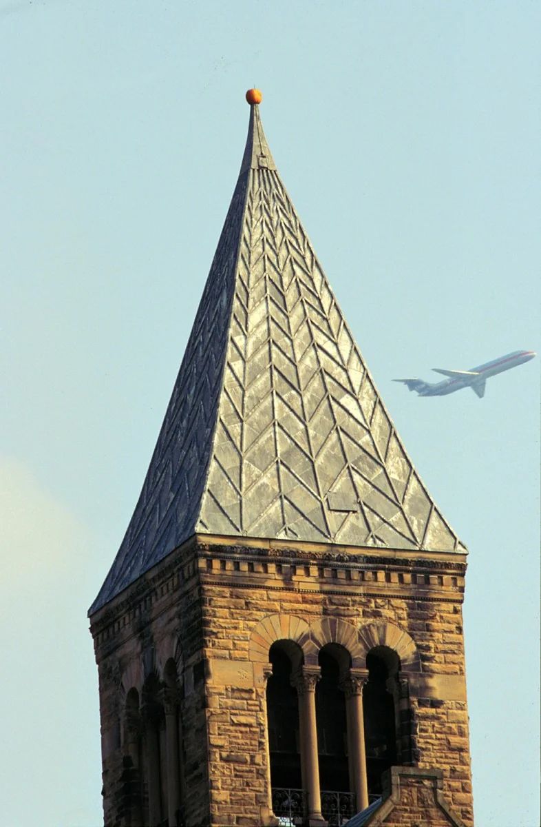 PicturesFoIder's tweet image. About 28 years ago, someone impaled a 60-pound pumpkin on top of a spire at Cornell University—over 170 feet off the ground—in the middle of the night. To this day, no one really knows how they managed to pull it off without anyone noticing.