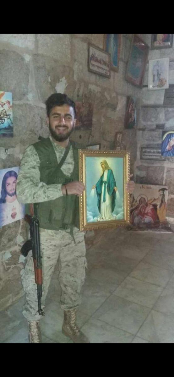 Linformatrice1's tweet photo. Gloire éternelle aux combattants du Hezbollah qui sont morts en protégeant les Chrétiens du Liban et de Syrie. https://t.co/3VEgXwkJYY