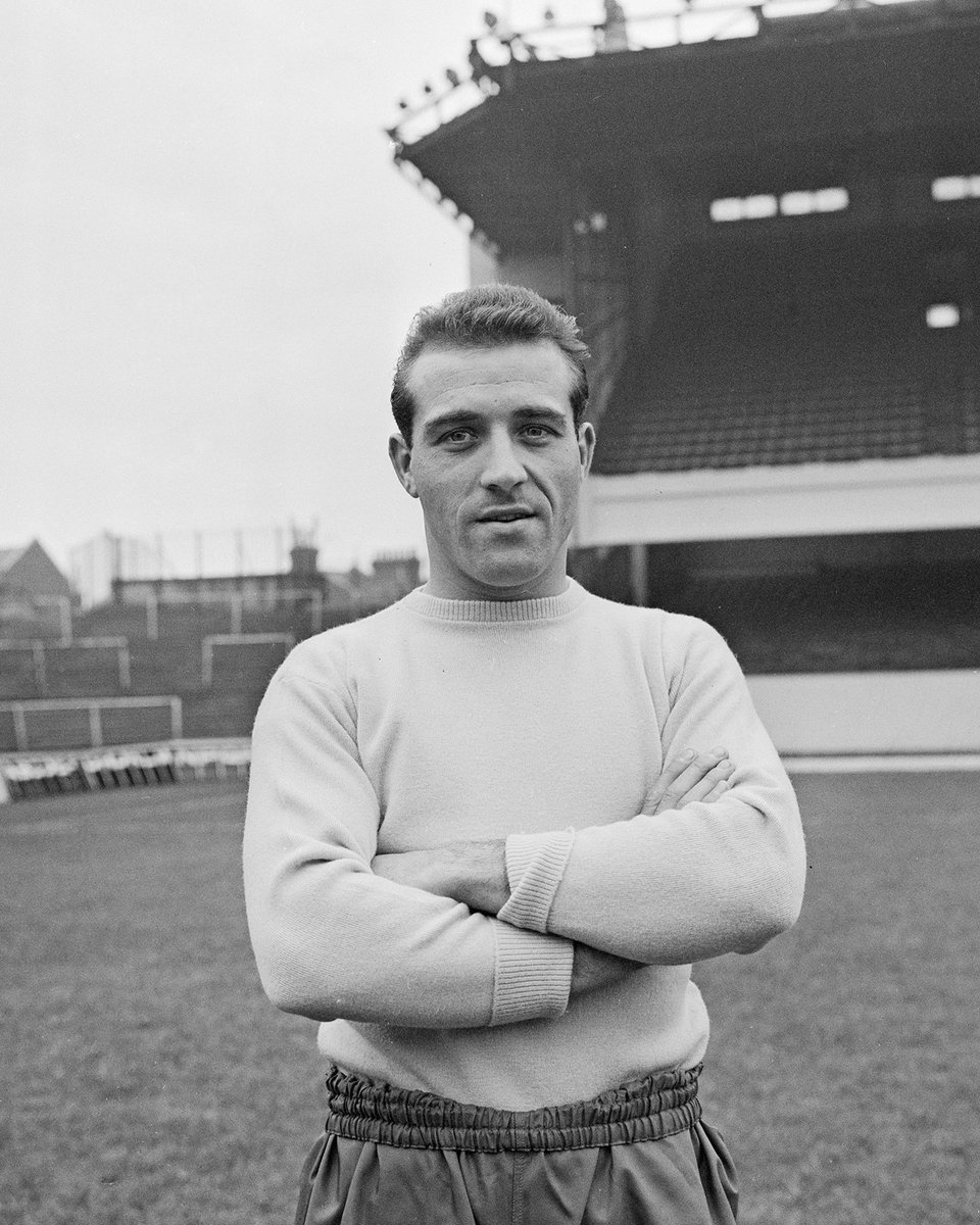 England's tweet image. Today we think of Ron Springett, part of our 1966 @FIFAWorldCup winning squad, on what would have been his 90th birthday ❤️